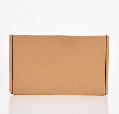 Dobre acima caixa de presente ondulada Logo Mailer Shipping feito sob encomenda da roupa de PMS