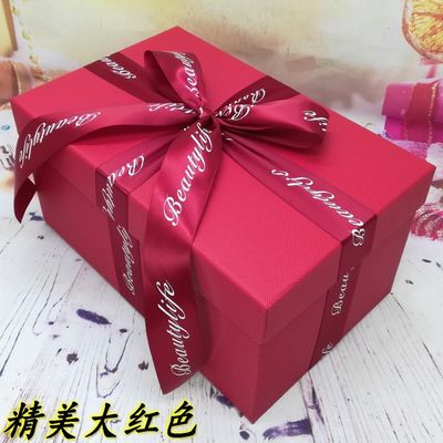 O Natal golpeia a embalagem magenta do presente de CMYK encaixota de cartão ondulado