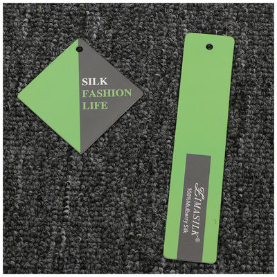 Cartão gravado retângulo de Debossed Logo Recycled Hang Tag 300gsm