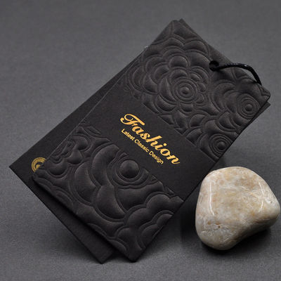 Pantone de envernizamento de carimbo quente personalizou Hang Tag For Clothes