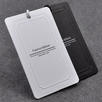 As sapatas 350gsm dos sacos revestiram Hang Tag Black White Print feito sob encomenda de papel