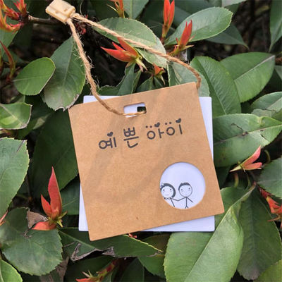 Hangtag personalizado CMYK 4C de Kraft do presente de Eco cartão amigável