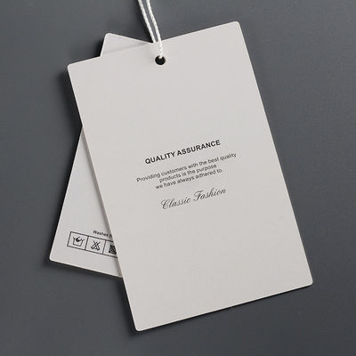 Logotipo de papel frente e verso branco do cliente de Matte Varnishing Garment Swing Tags