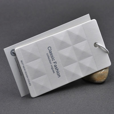 O OEM Debossing gravado DIY personalizou Hang Tag With String