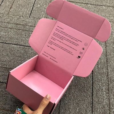 Caixa de envio cosmética ondulada 28*15*6cm imprimir de offset CMYK